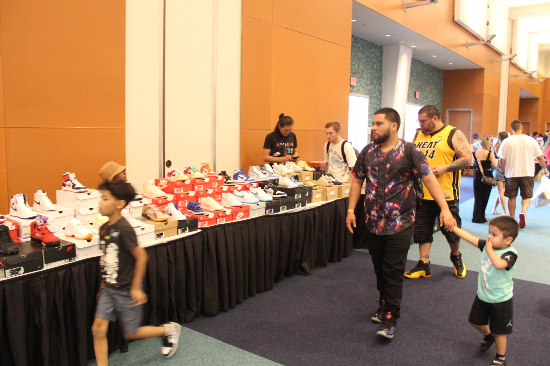 Jus Nice Sneaker Convention in Wildwood5437.JPG